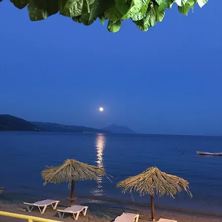 ο δραβαλος Maison d'hôtes Loutra Edipsou (Evia)